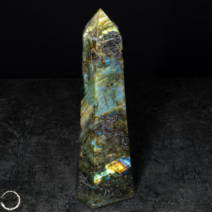 Natürliche Labradorit Kristall-Obelisk - 682,83g