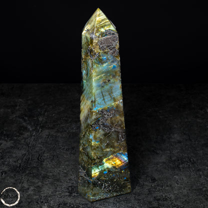 Natürliche Labradorit Kristall-Obelisk - 682,83g