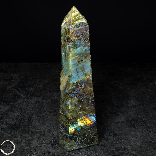 Natürliche Labradorit Kristall-Obelisk - 682,83g