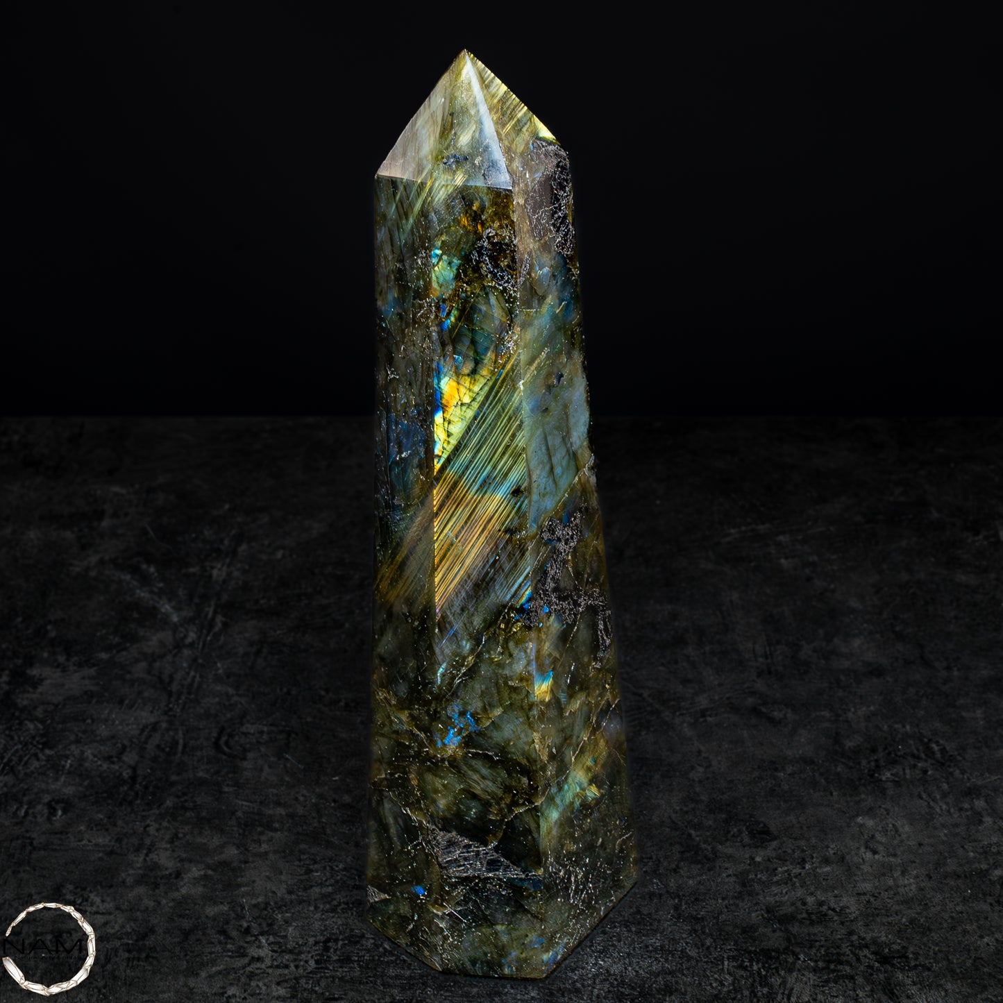 Natürliche Labradorit Kristall-Obelisk - 682,83g