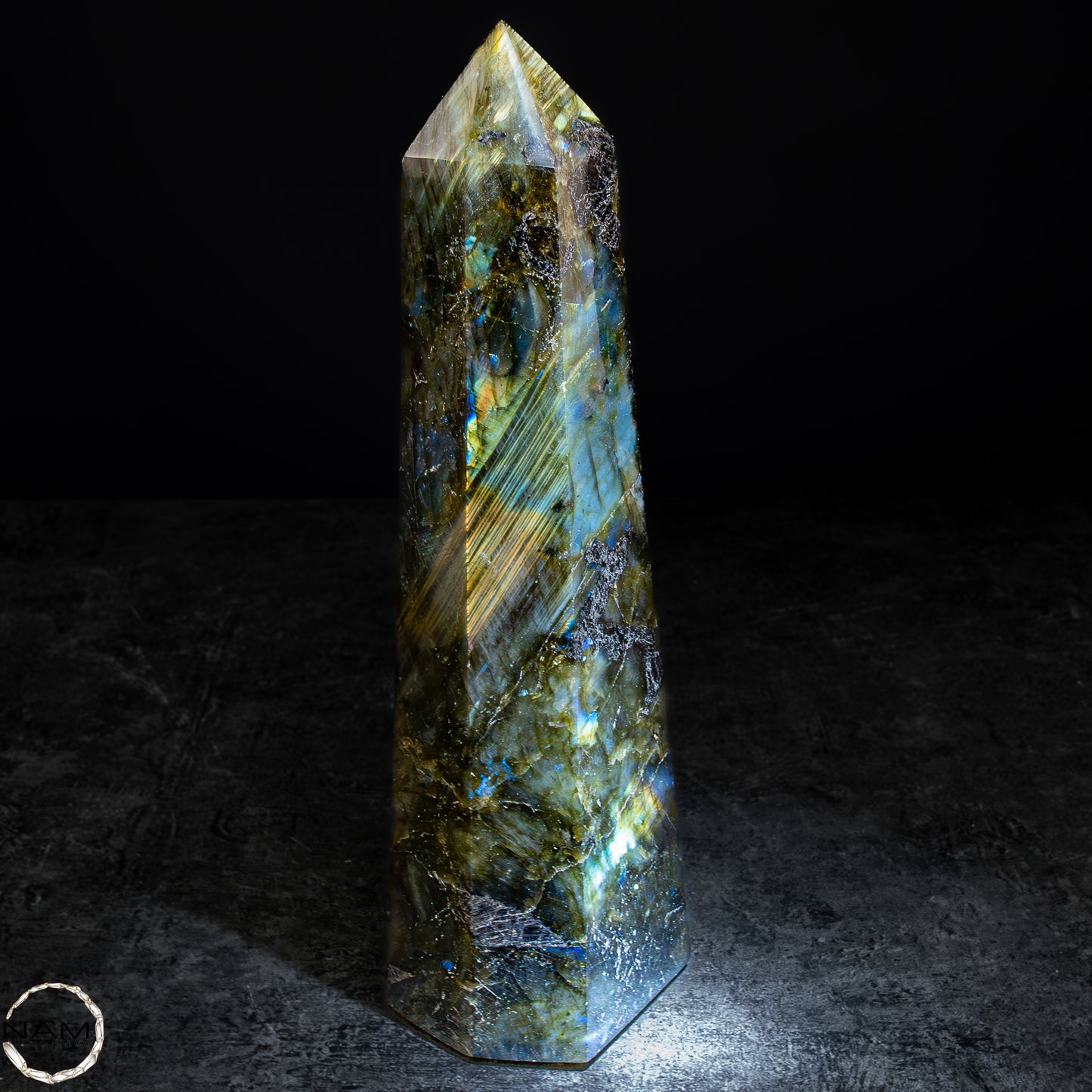 Natürliche Labradorit Kristall-Obelisk - 682,83g