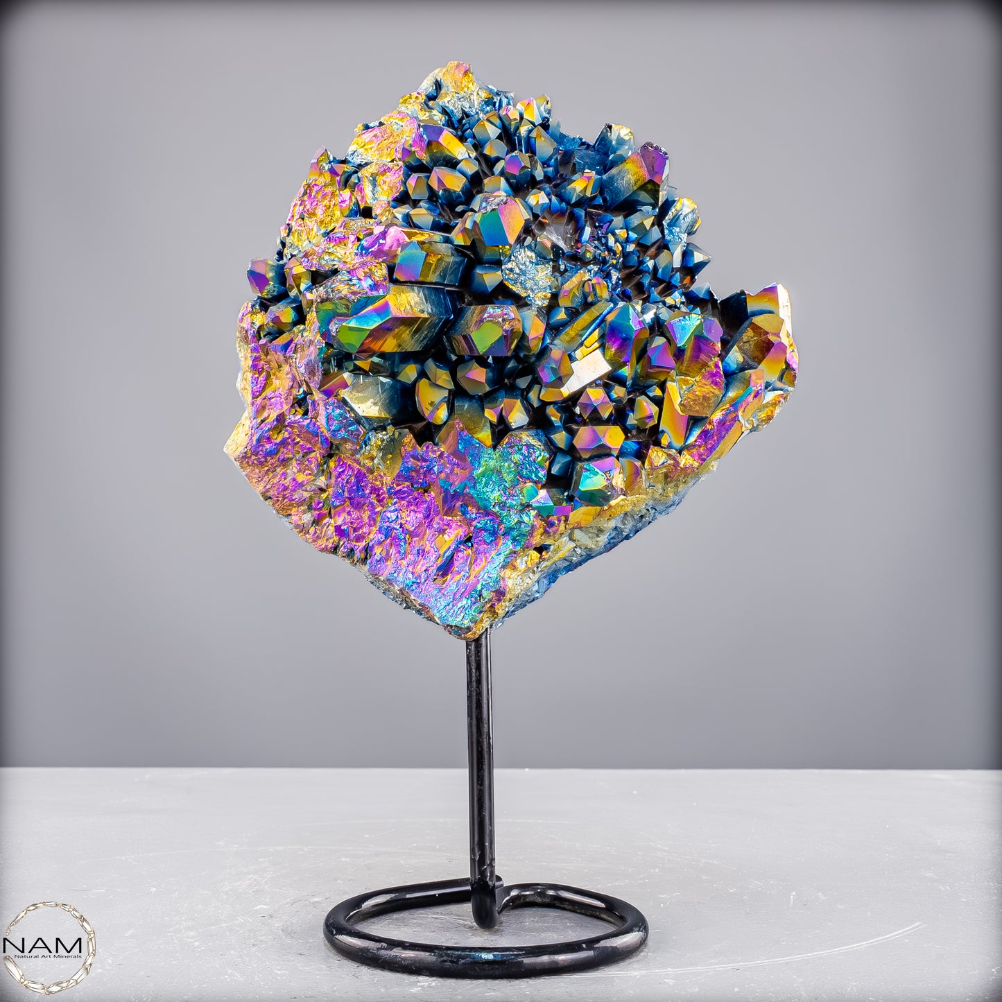 Kristall-Aura-Amethyst auf Ständer – 1461,37 g