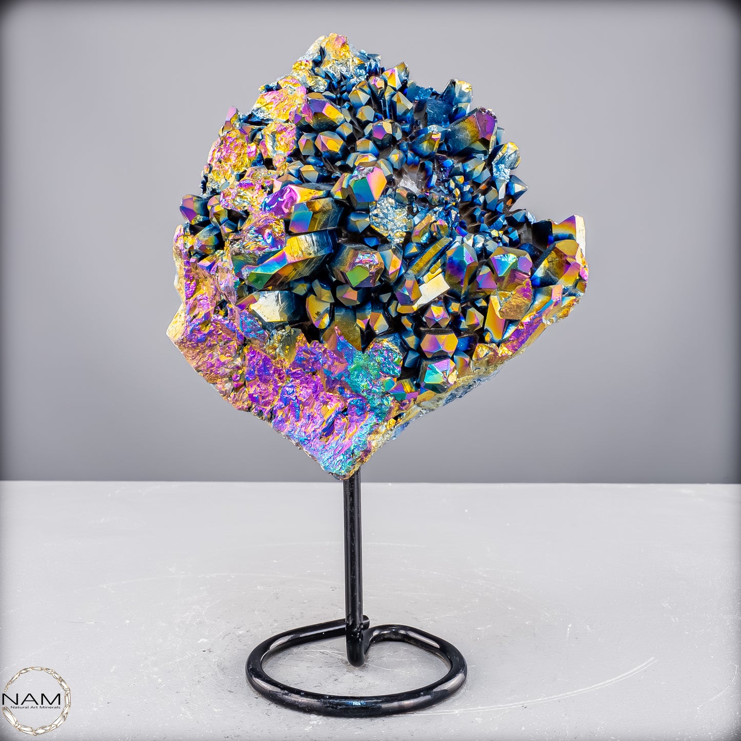 Kristall-Aura-Amethyst auf Ständer – 1461,37 g