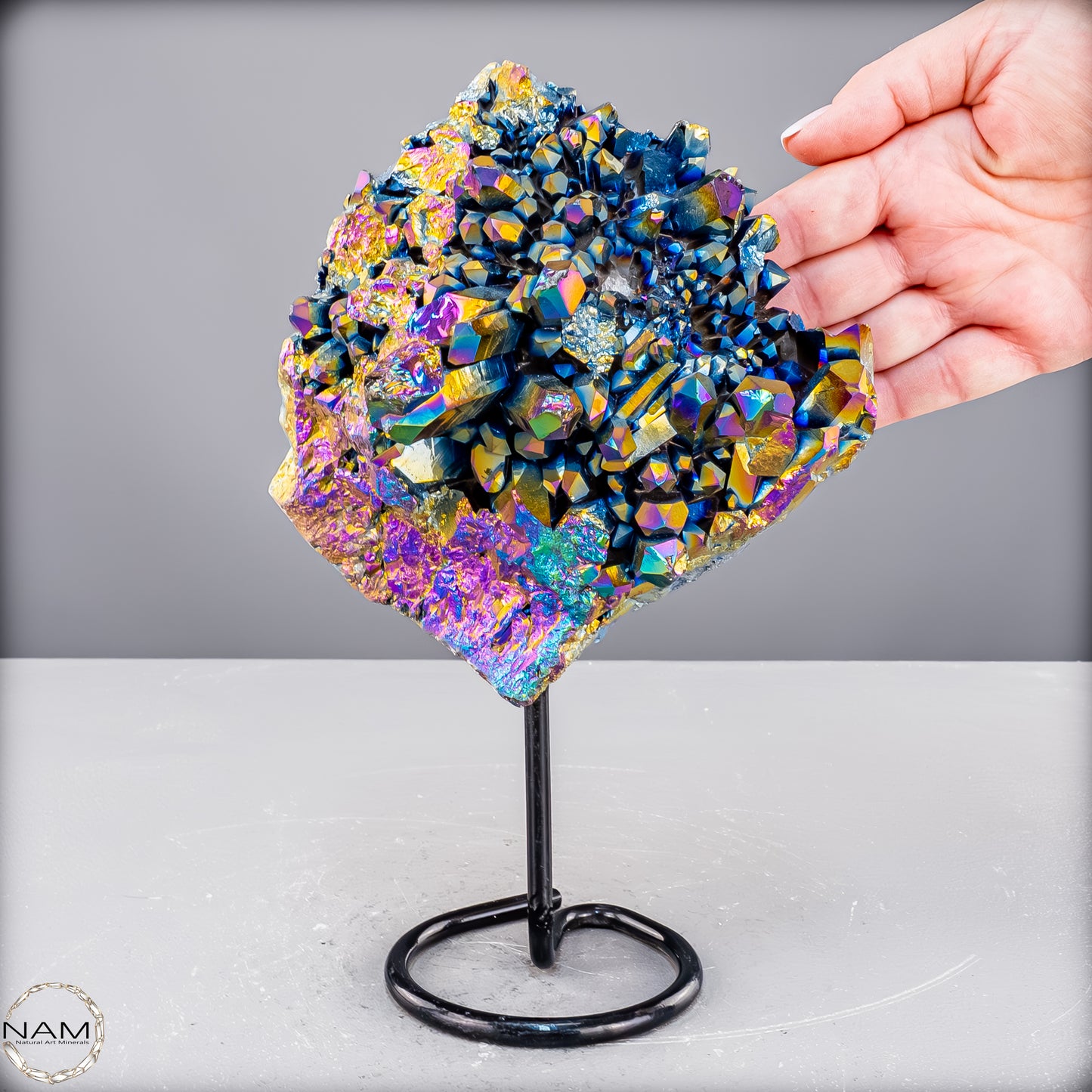 Kristall-Aura-Amethyst auf Ständer – 1461,37 g