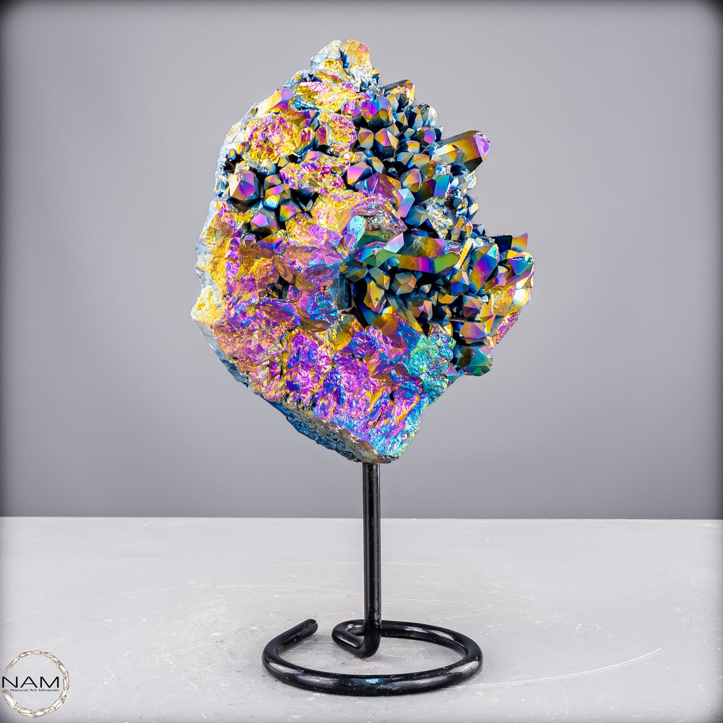 Kristall-Aura-Amethyst auf Ständer – 1461,37 g