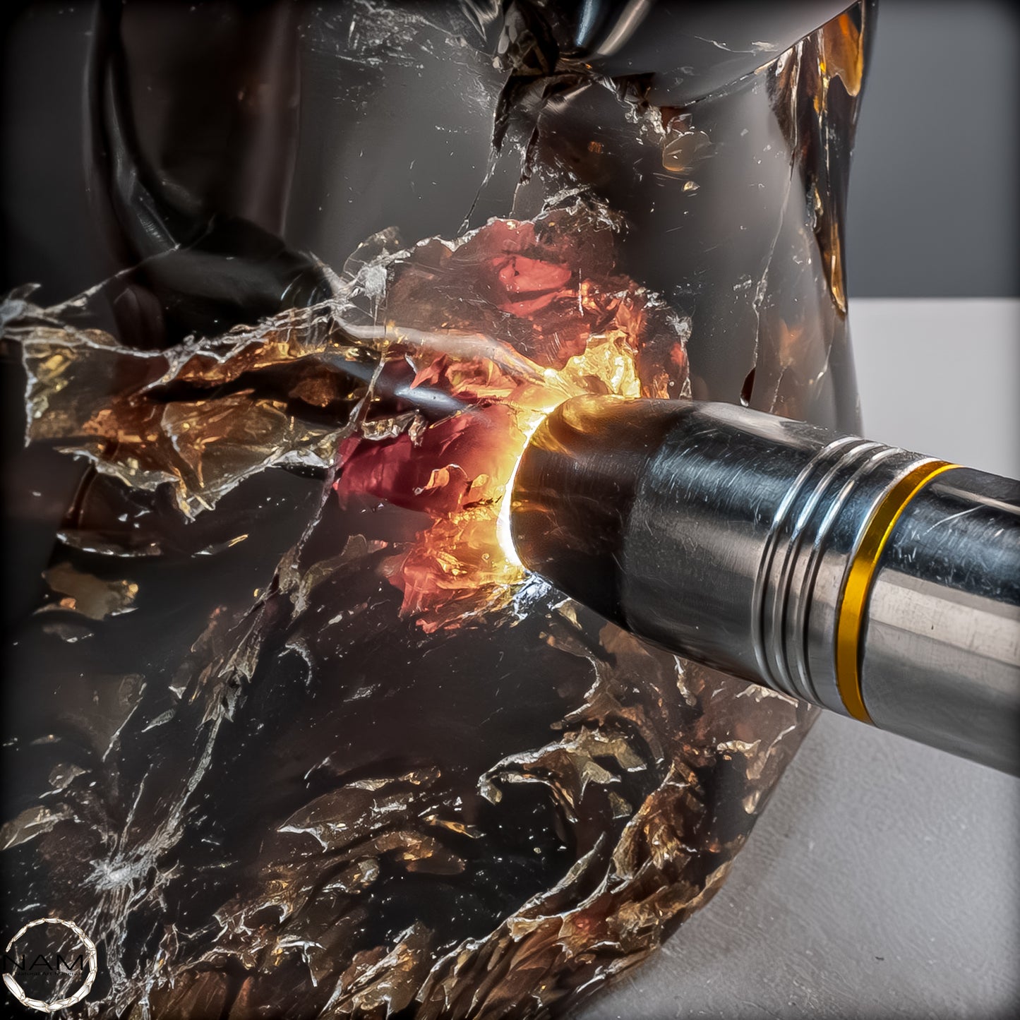 Naturlicher Blau-Roter Bernstein aus Indonesien - 6346,19 g