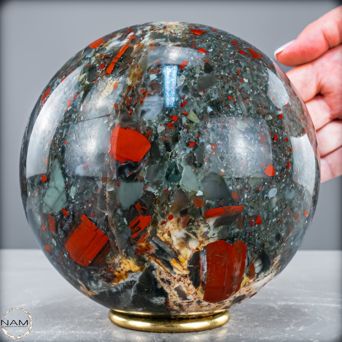 Natürliche Drachenblut-Jaspis Kugel aus Afrika - 5000,91 g