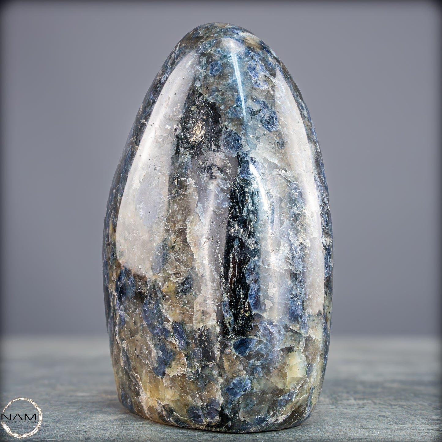 Natürliche Blaue Cordierit-Kristall Freiform, Spitzenqualität - 993,62g