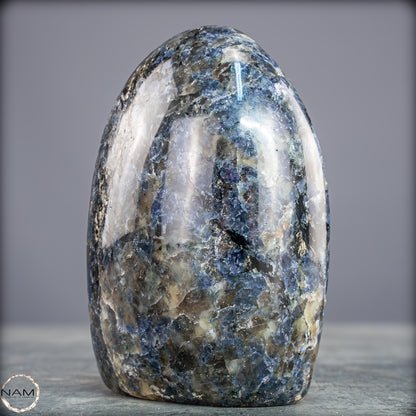 Natürliche Blaue Cordierit-Kristall Freiform, Spitzenqualität - 993,62g