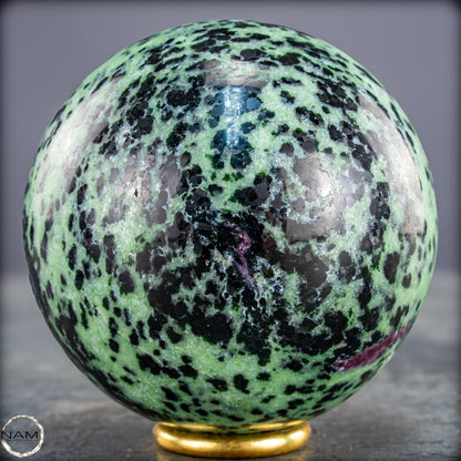 Natürliche  Zoisit mit Rubin Kugel - 594,67g - 70,7mm