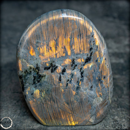 Natürliche Labradorit Kristall-Freiform - 1024,32g