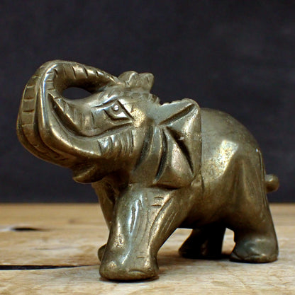 Pyrit Elefant Skulptur - 542,93g - 105 x 70 x 42 mm