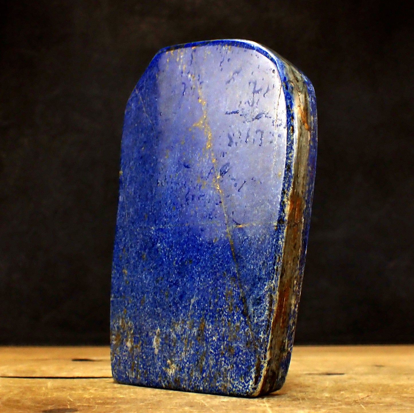 Königsblaue Lapislazuli-Freiform - 942,28g