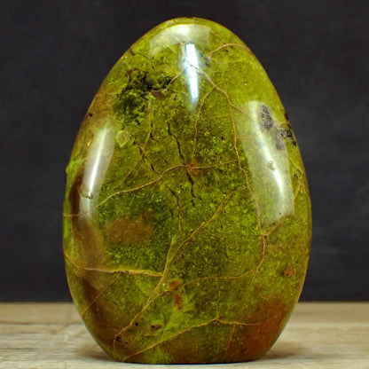 Grüner Opal Freiform - 669,65g - 127 x 91 x 44 mm