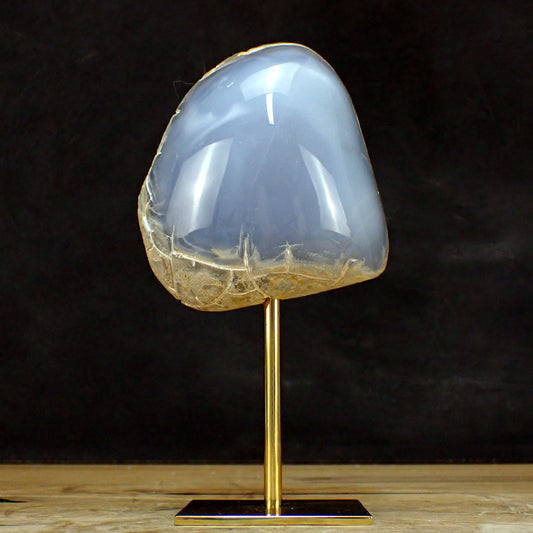 Blauer Chalcedon auf Ständer - 684,49g - 165 x 98 x 60mm