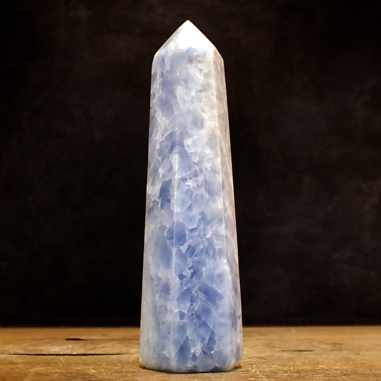 Blauer Calcit Obelisk - 678,14g - 190x52x57mm