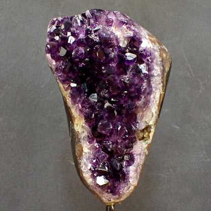 Wunderschöner Amethyst auf Ständer - 2083,49g - 162 x 130 x 80 mm