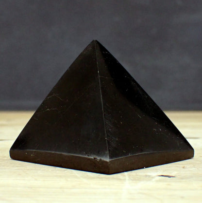 Tourmalin Pyramnide aus Brasilien - 242,43g - 60 x 60 x 60mm