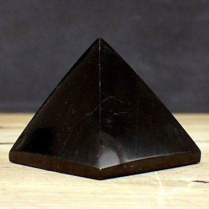 Tourmalin Pyramnide aus Brasilien - 242,43g - 60 x 60 x 60mm