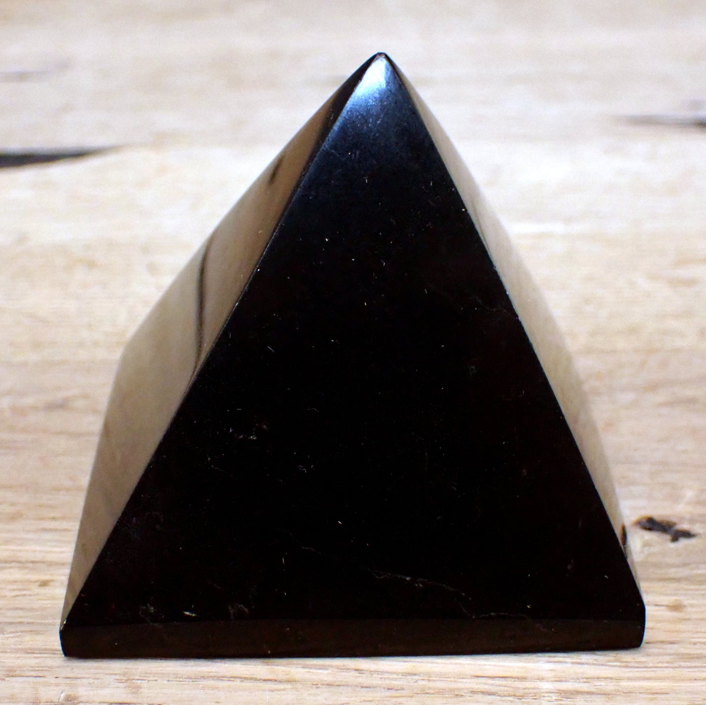 Tourmalin Pyramnide aus Brasilien - 242,43g - 60 x 60 x 60mm