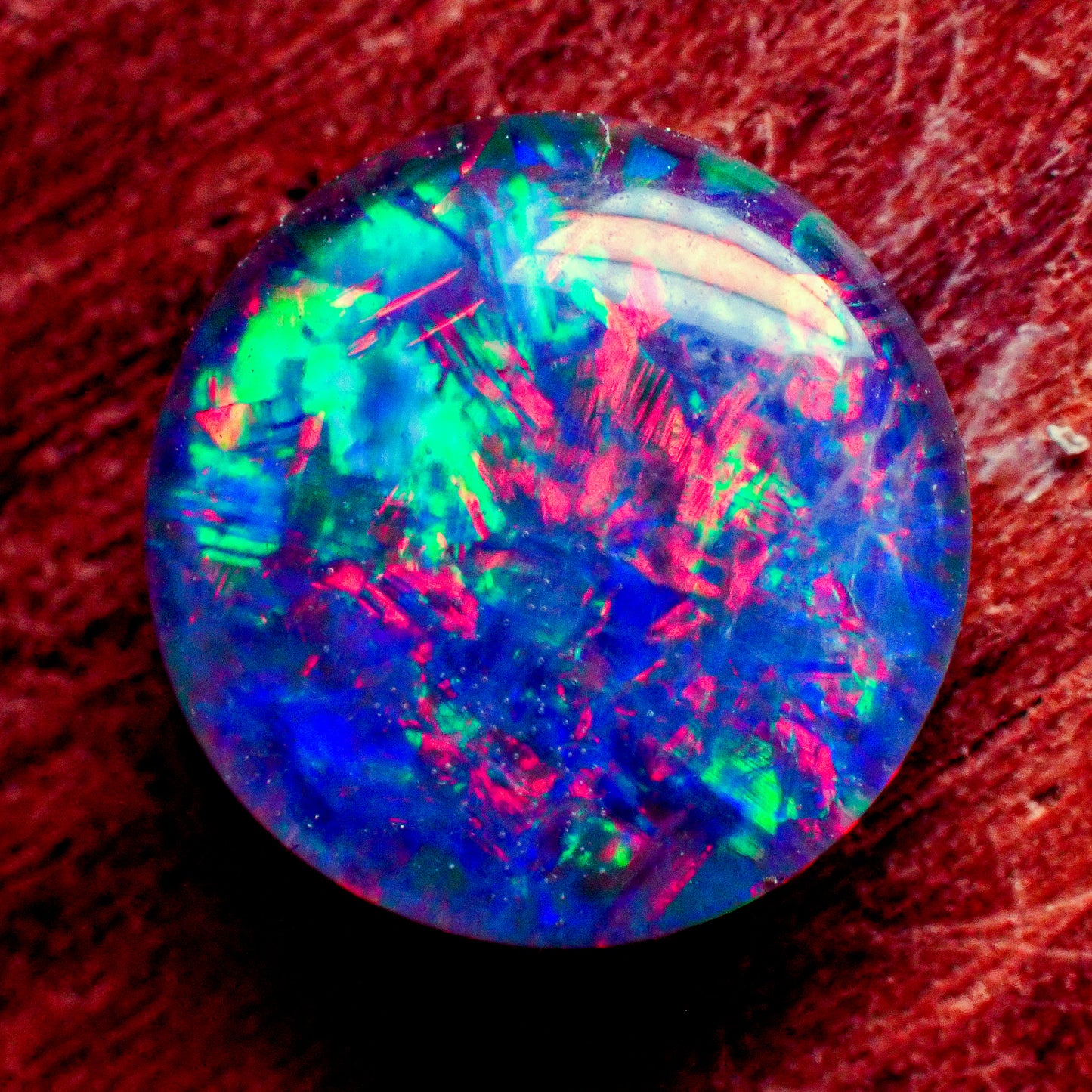 AAA + Schwarzer Opal Triplet, Australien, 2,075ct