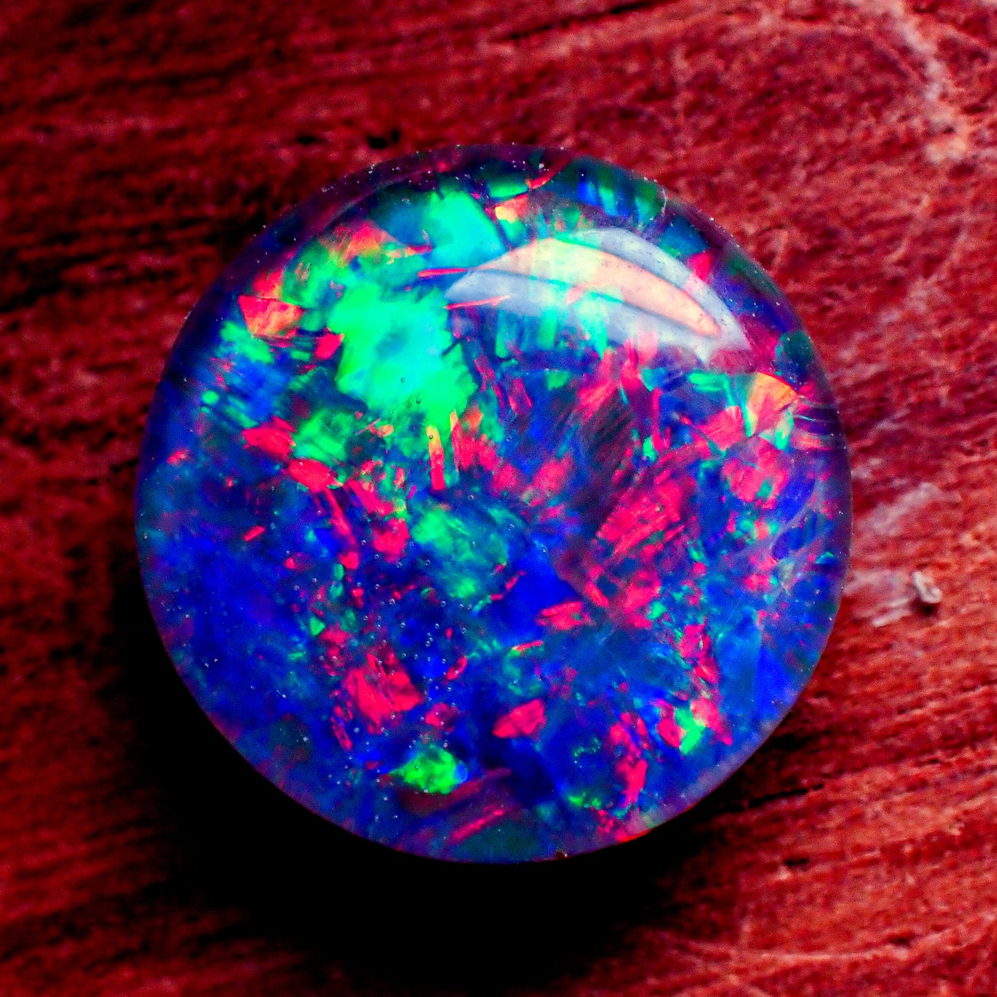 AAA + Schwarzer Opal Triplet, Australien, 2,075ct