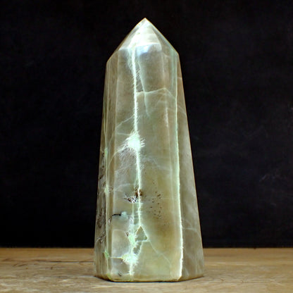 Garnierit (Grüner Mondstein) Obelisk - 1129,95g - 187 x 70 x 68 mm