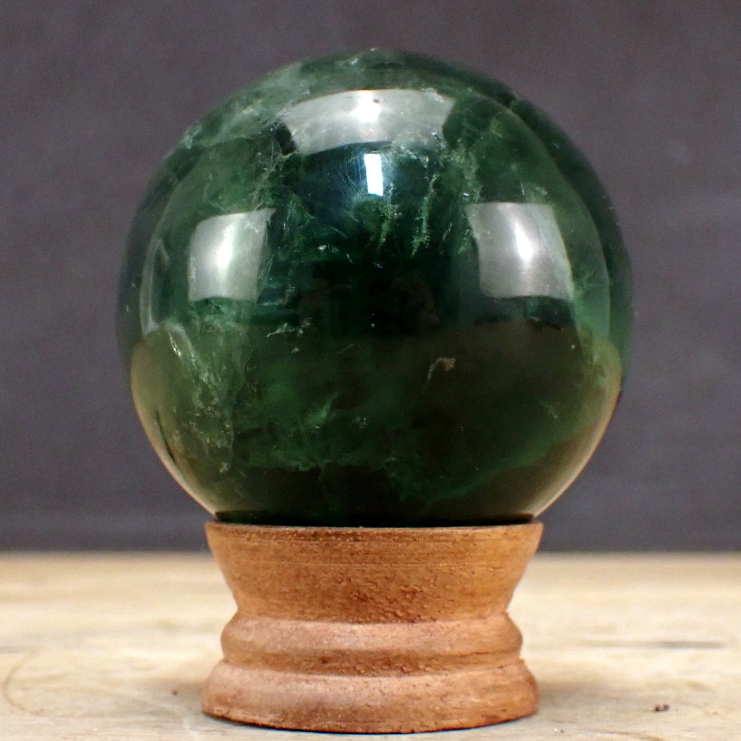 Grüne Fluorit Kugel - 491,18g - 67mm