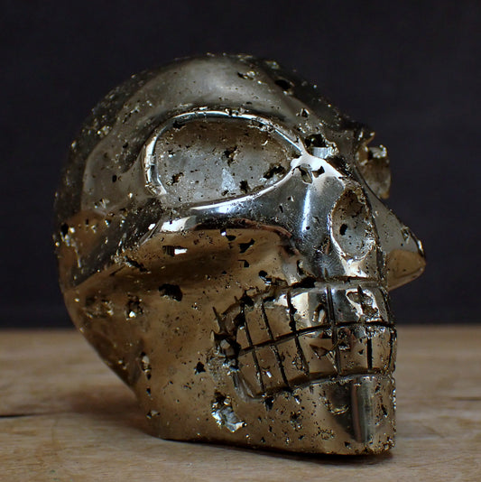 Pyrit Schädel/Totenkopf "Alien" Skulptur - 988,17g