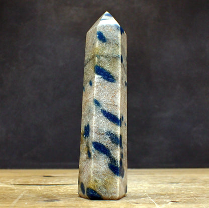 K2 Obelisk aus Madagaskar - 426,89g - 168x45x37mm