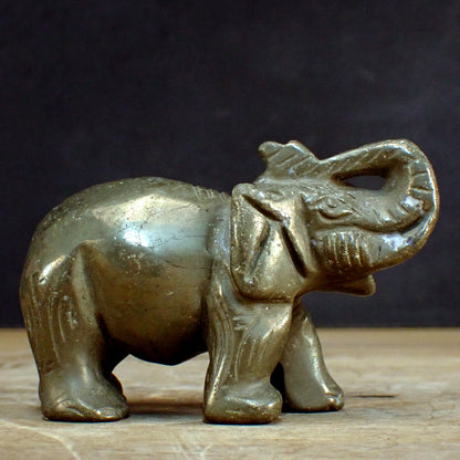 Kopie von Pyrit Elefant Skulptur - 549,98g - 105 x 67 x 50mm