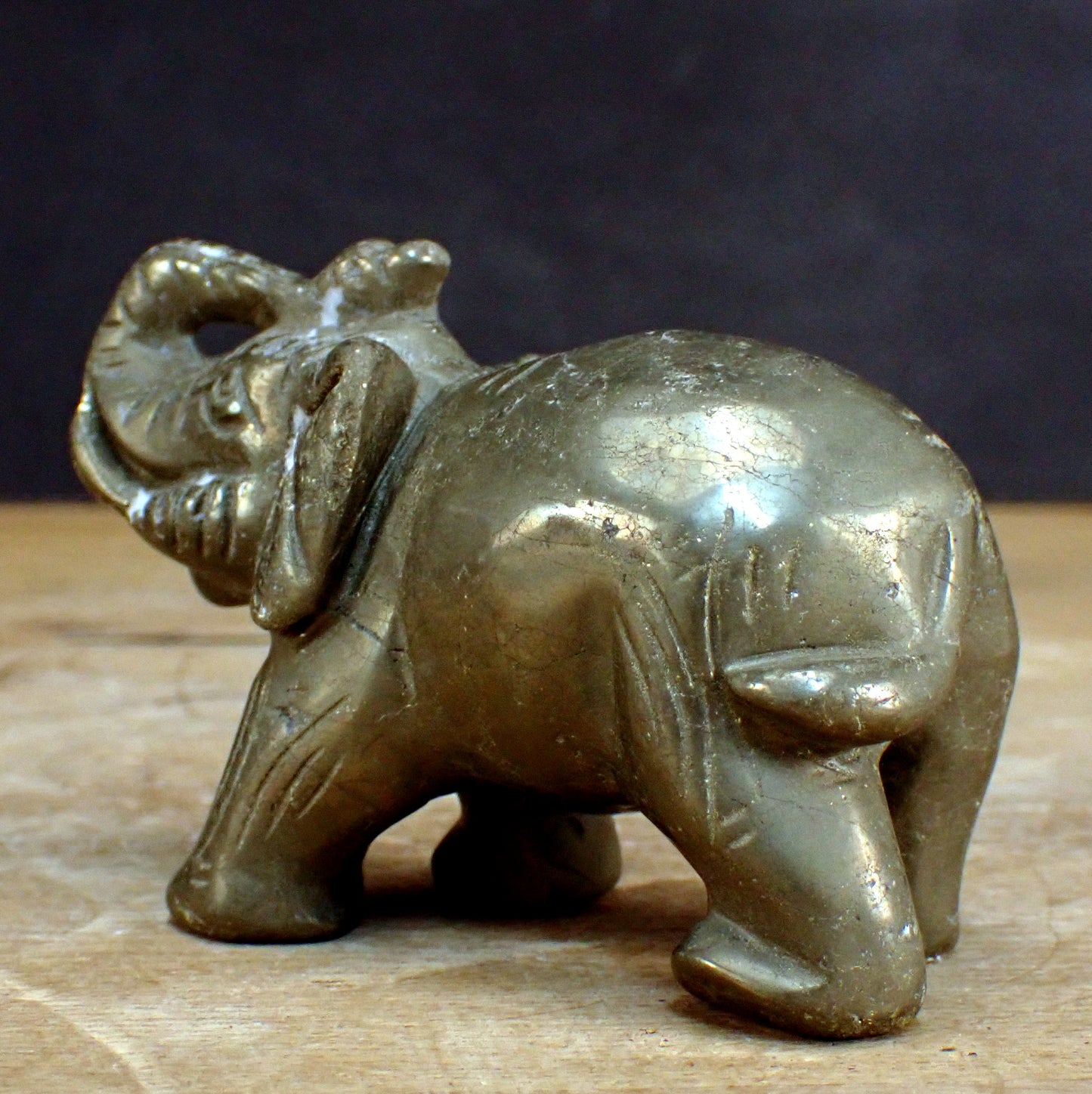 Kopie von Pyrit Elefant Skulptur - 549,98g - 105 x 67 x 50mm