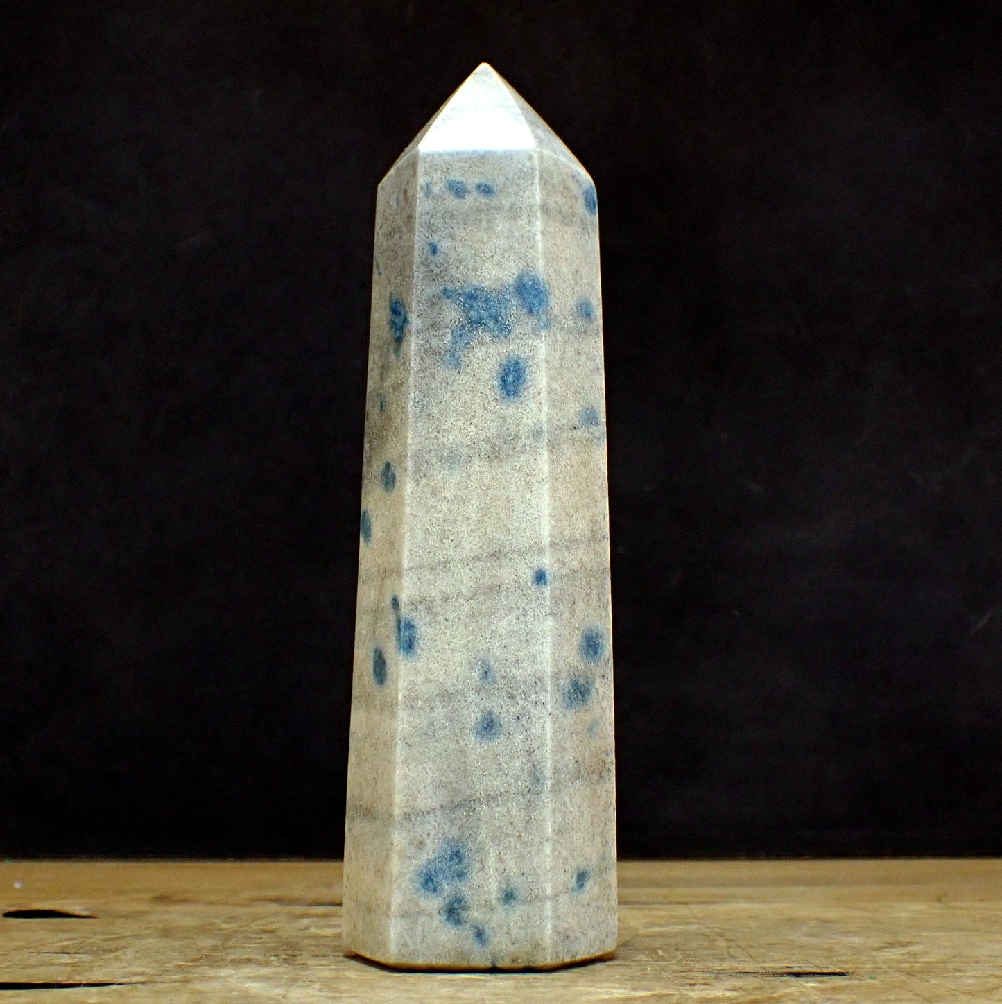 Natürlicher K2 Obelisk aus Madagaskar - 708,19g - 182 x 53 x 45mm