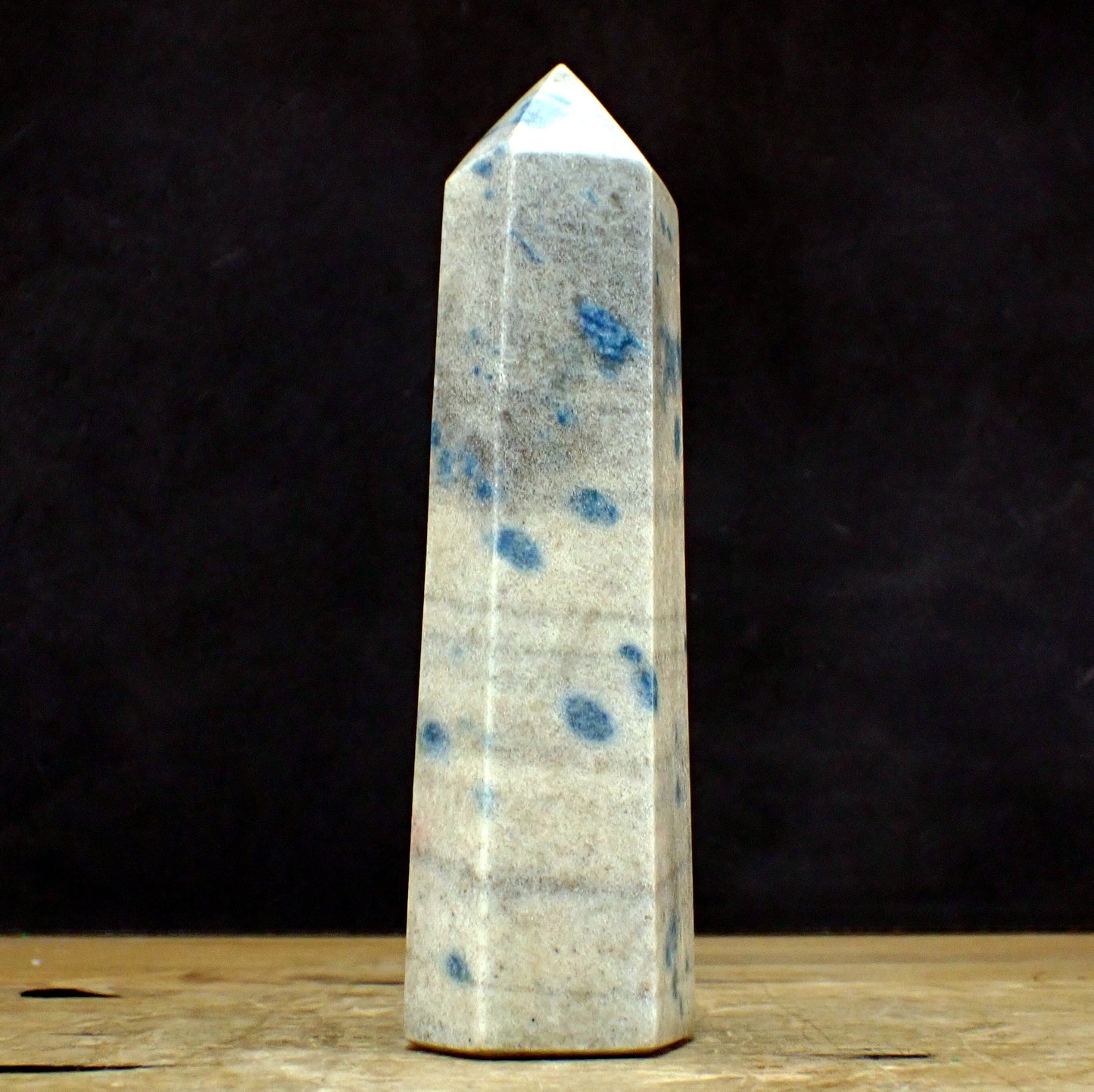 Natürlicher K2 Obelisk aus Madagaskar - 708,19g - 182 x 53 x 45mm