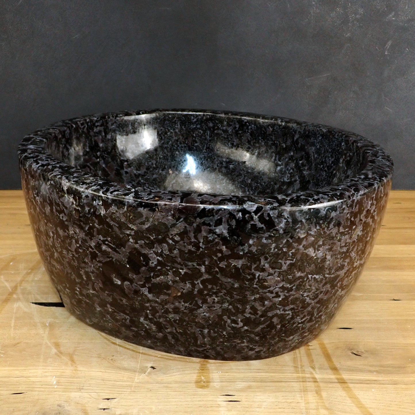 Sehr Große Merlinit (Gabbro) Schüssel - Waschbecken - 35102,21g - 425 x 380 x 195 mm