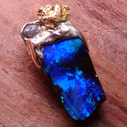 AAA+++ Boulder Opal, Natürliches Goldnugget & Natürlichem Diamanten, 18K Gold