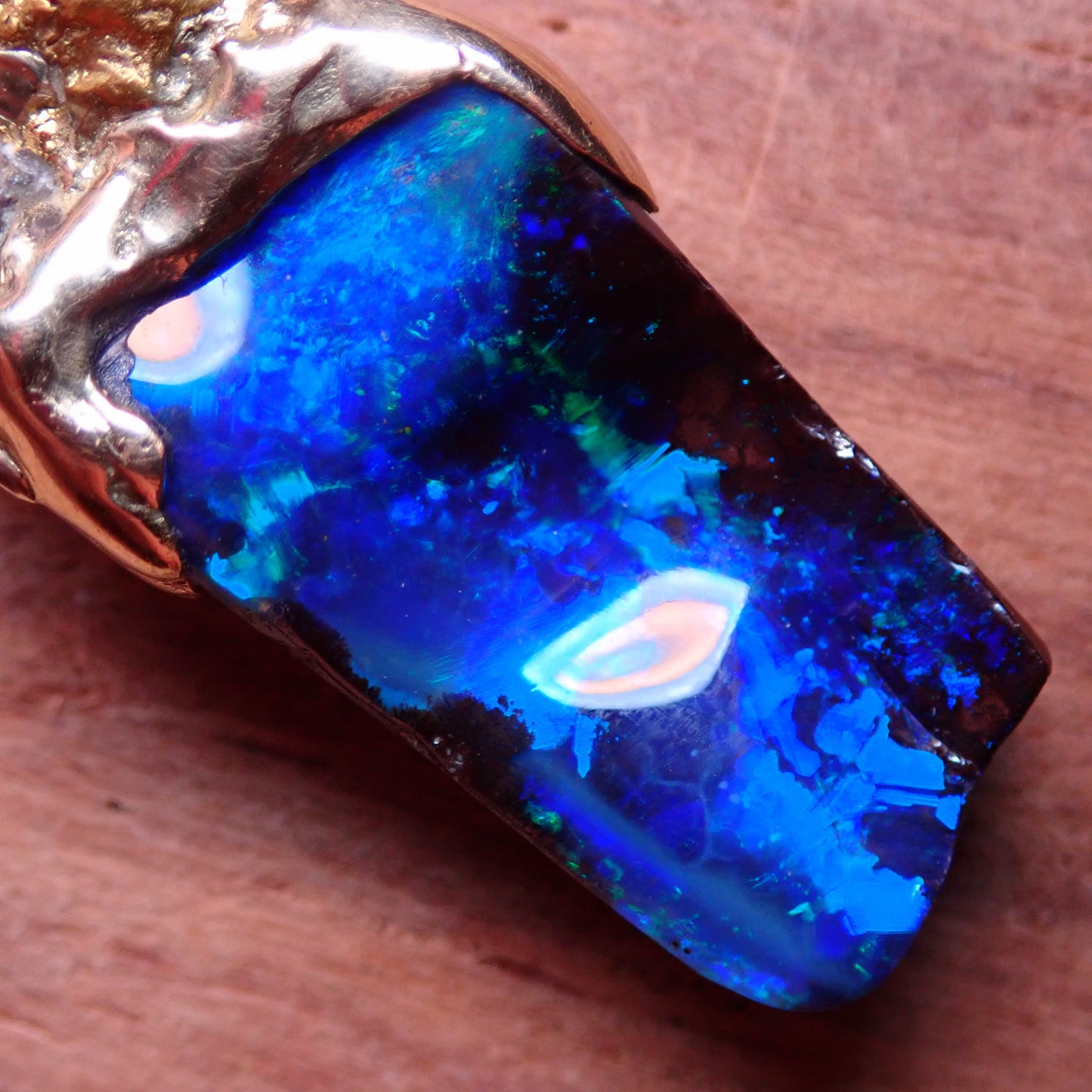 AAA+++ Boulder Opal, Natürliches Goldnugget & Natürlichem Diamanten, 18K Gold