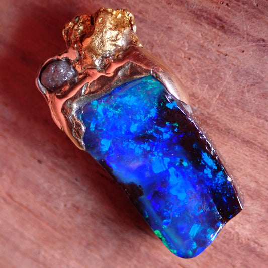 AAA+++ Boulder Opal, Natürliches Goldnugget & Natürlichem Diamanten, 18K Gold