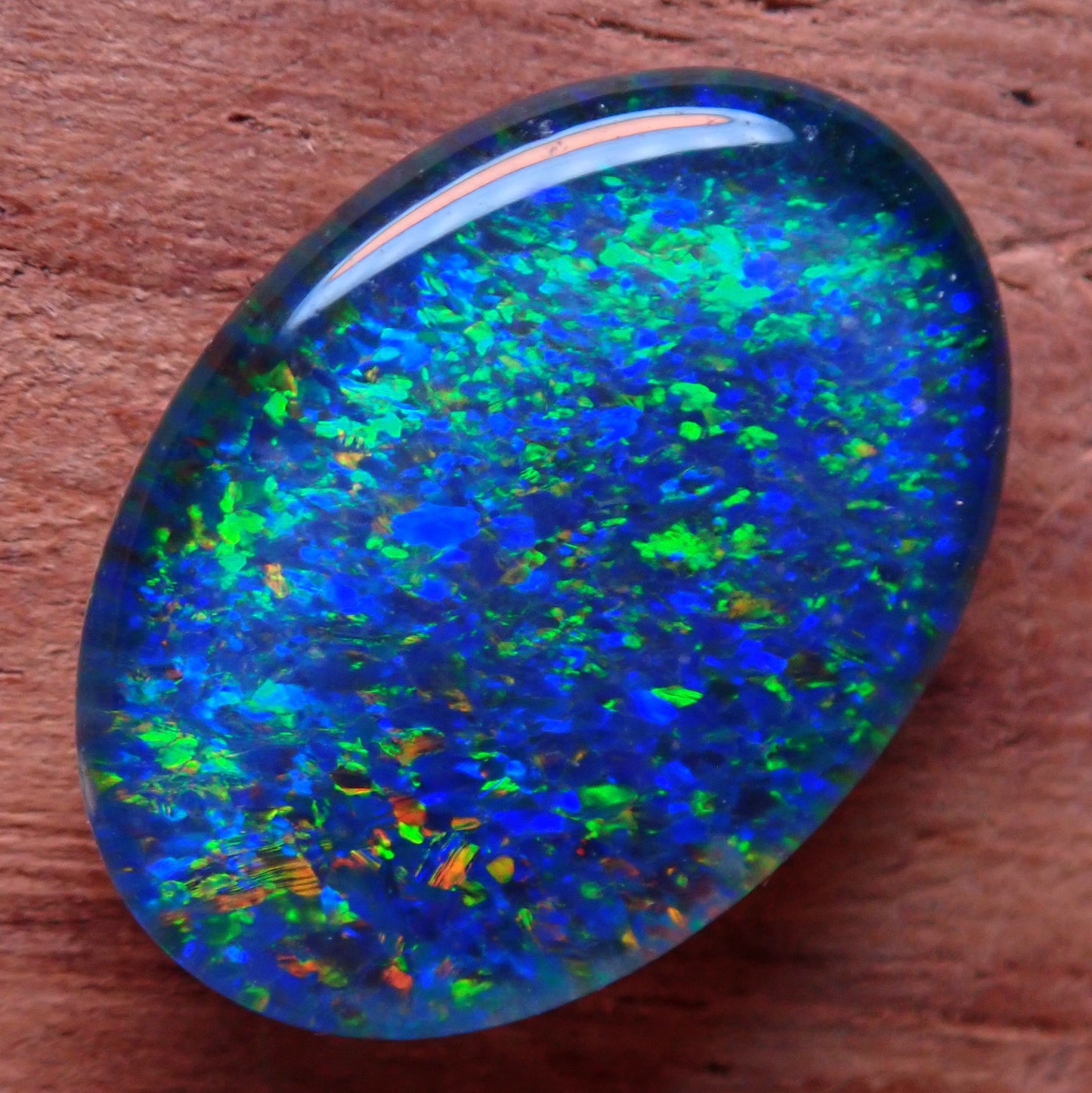 AAA + Schwarzer Opal Triplet, Australien, 3.855 ct