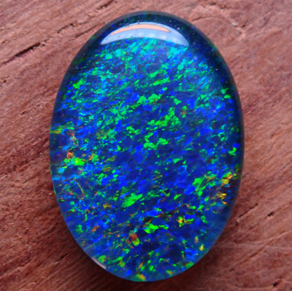 AAA + Schwarzer Opal Triplet, Australien, 3.855 ct