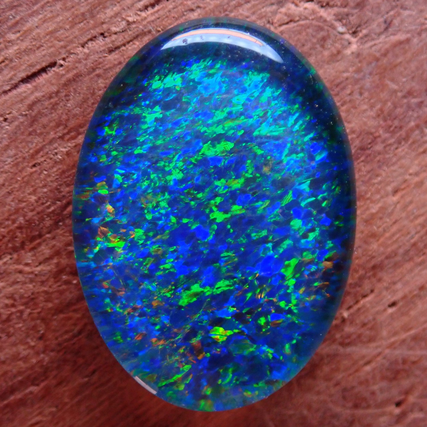 AAA + Schwarzer Opal Triplet, Australien, 3.855 ct