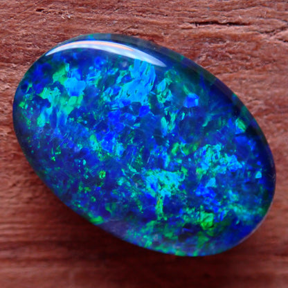 AAA + Black Opal Triplet, Australien, 2.43 ct