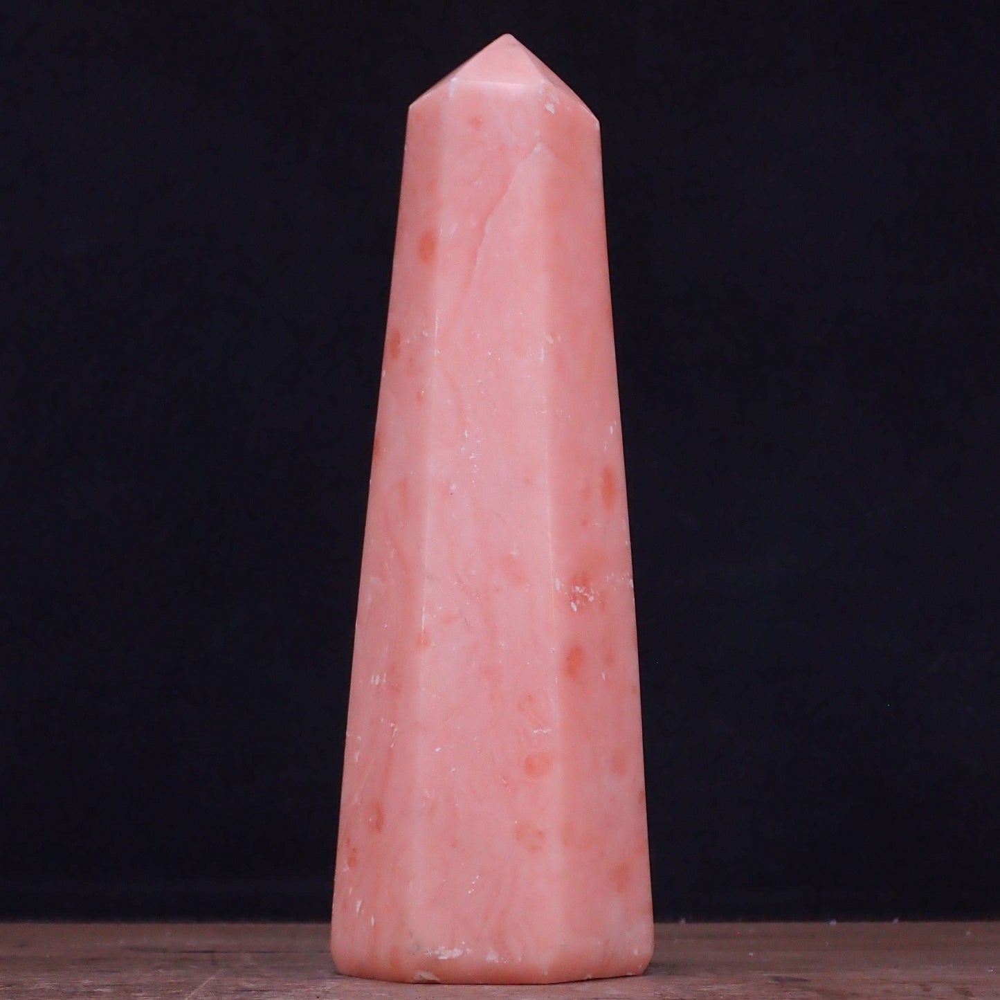 Lachscalcit Obelisk - 1153,92g