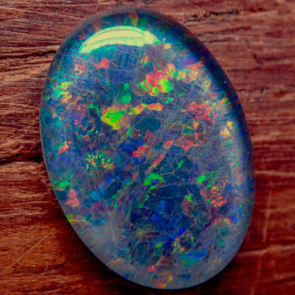 AAA + Black Opal Triplet, Australien, 0,724g - 3,62ct