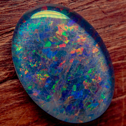 AAA + Black Opal Triplet, Australien, 0,724g - 3,62ct