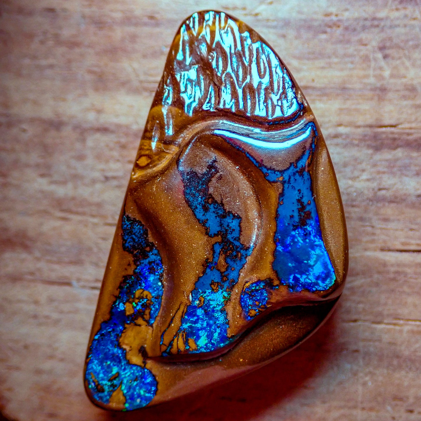 Natürlicher AAA+ Boulder Opal Anhänger aus Australien, 42.965 ct