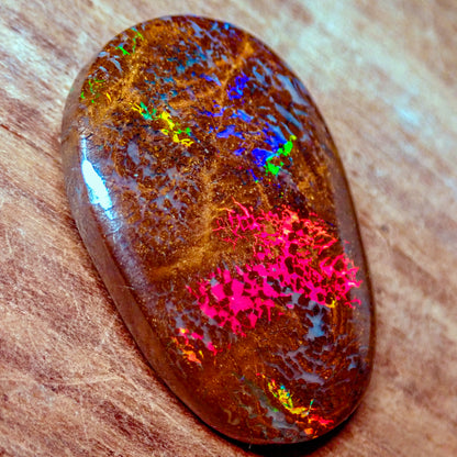 Natürlicher AAA+ Boulder Opal aus Australien Edelsteinqualität, 19.61ct