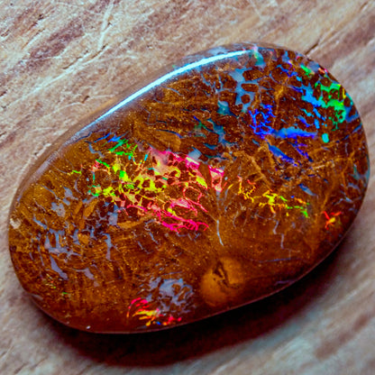 Natürlicher AAA+ Boulder Opal aus Australien Edelsteinqualität, 19.61ct