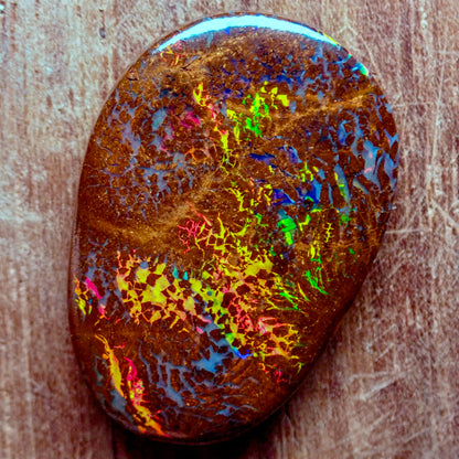 Natürlicher AAA+ Boulder Opal aus Australien Edelsteinqualität, 19.61ct