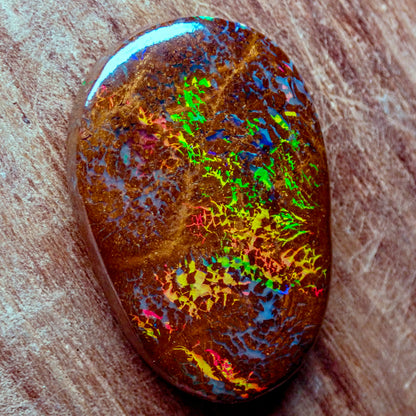 Natürlicher AAA+ Boulder Opal aus Australien Edelsteinqualität, 19.61ct